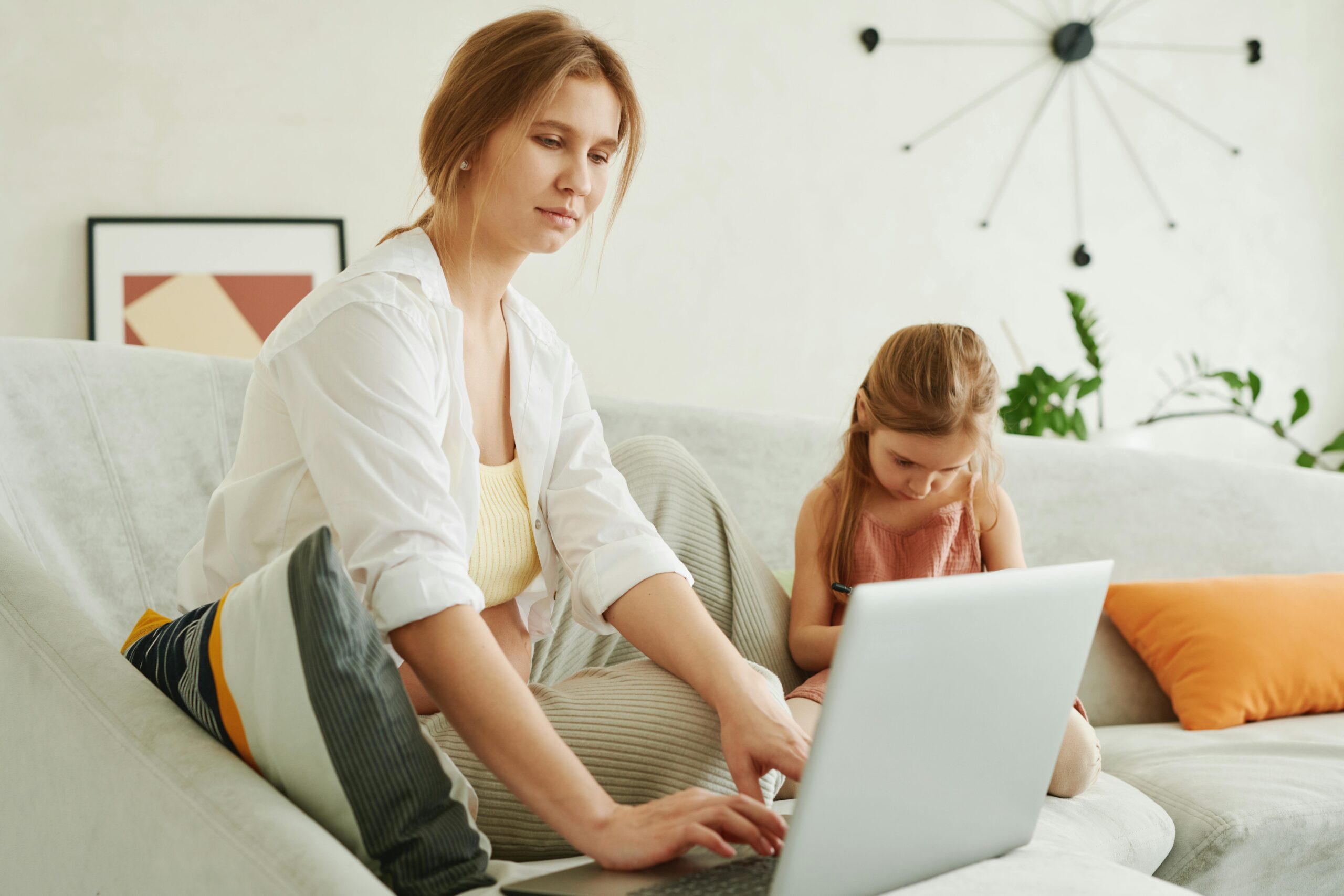 Best Career Paths for Single Mothers Getting Back to Work